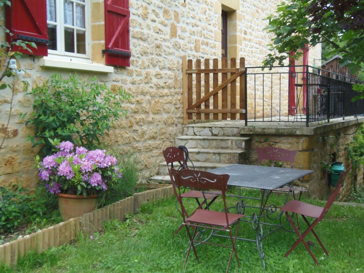 La Chabotine Bed and Breakfast Allas-Les-Mines Exterior foto